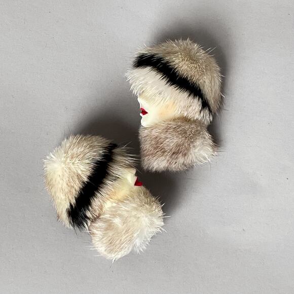 80s VTG Mink Fur Lady Face Post Earrings Fashion Ladies Genuine Fur Hand Painted - Picture 5 of 5